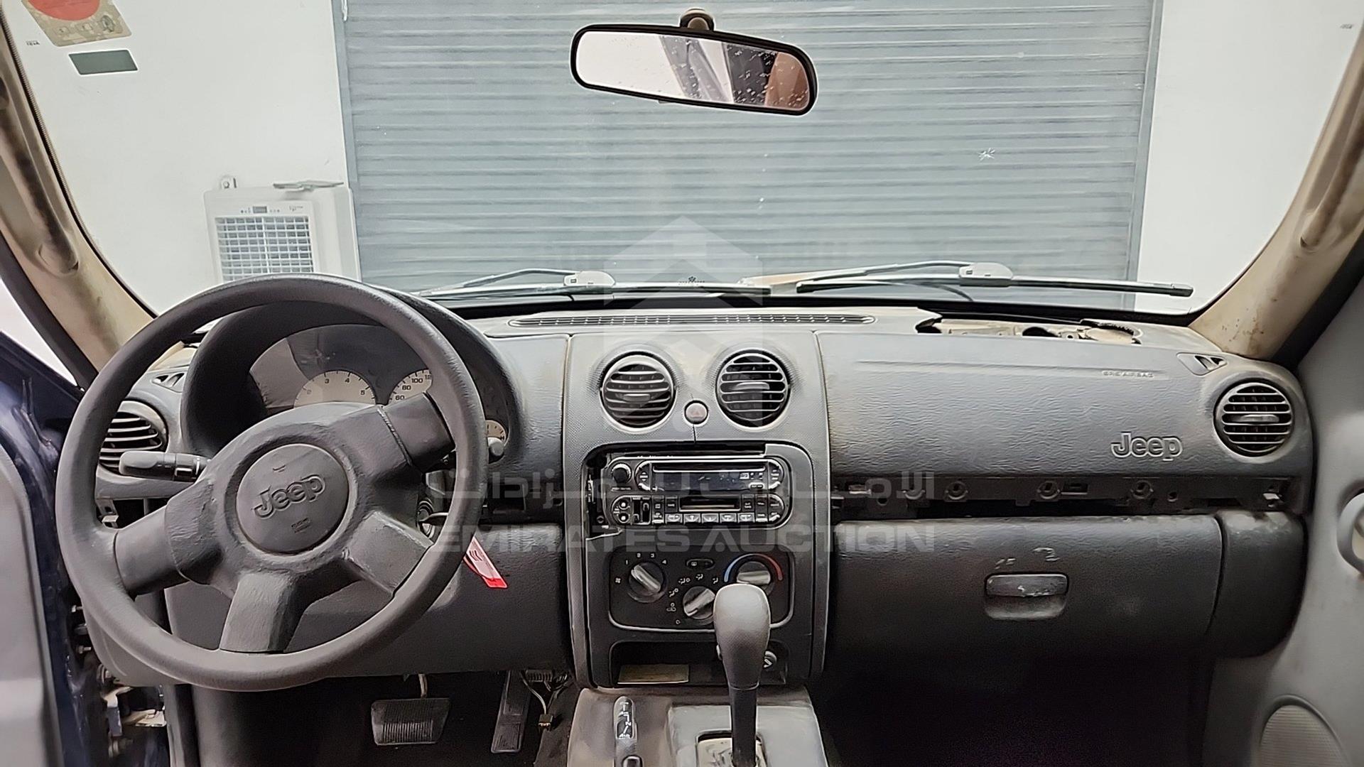 2005 JEEP CHEROKEE VIN: 1J4GL48K65W582087