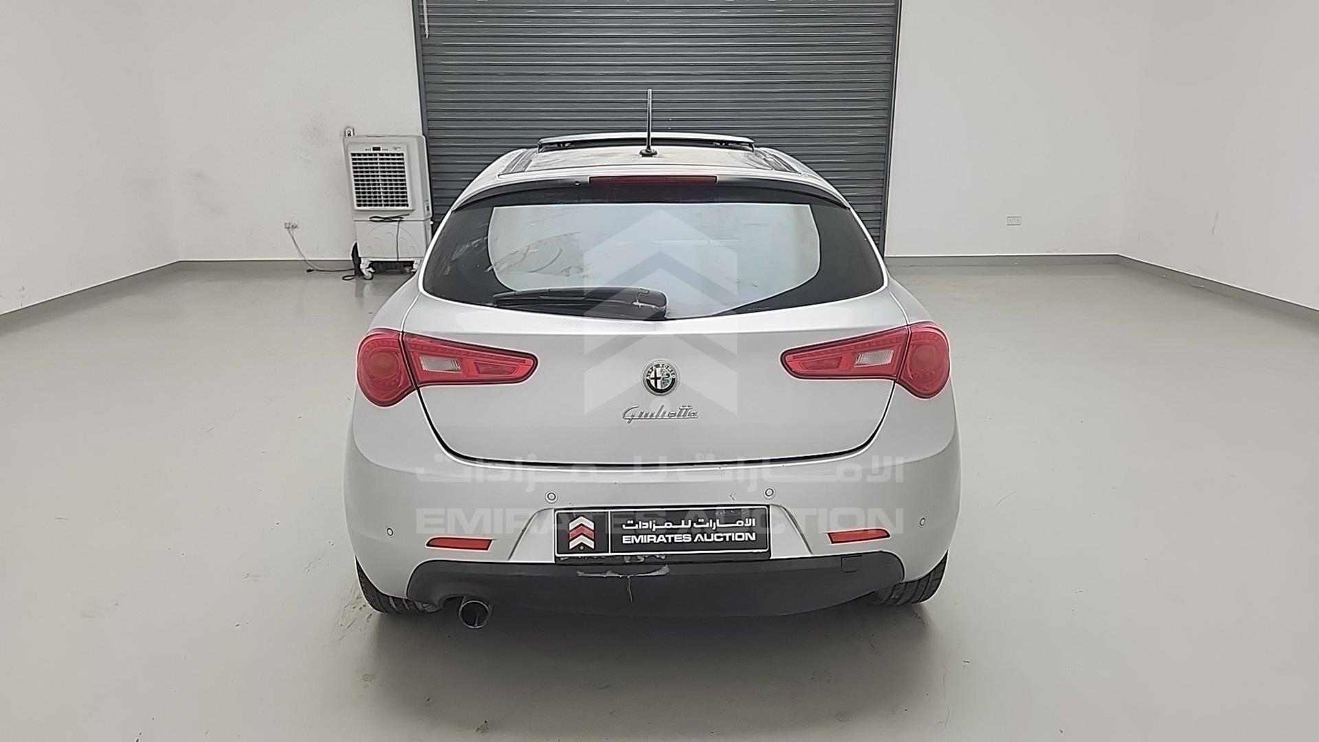 2014 ALFA ROMEO GILULIETTA VIN: ZARCABCA0E7216185
