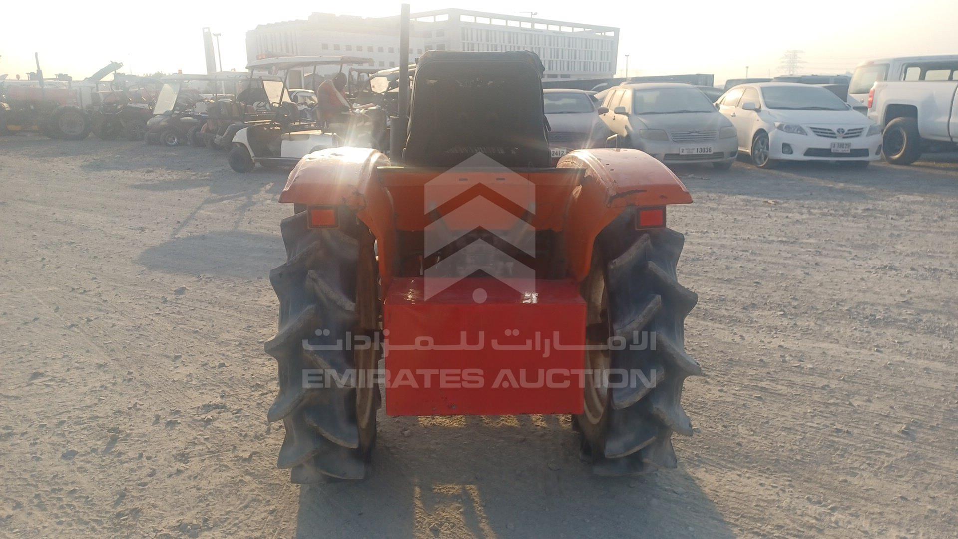 0 TRACTOR --- VIN: 180200115