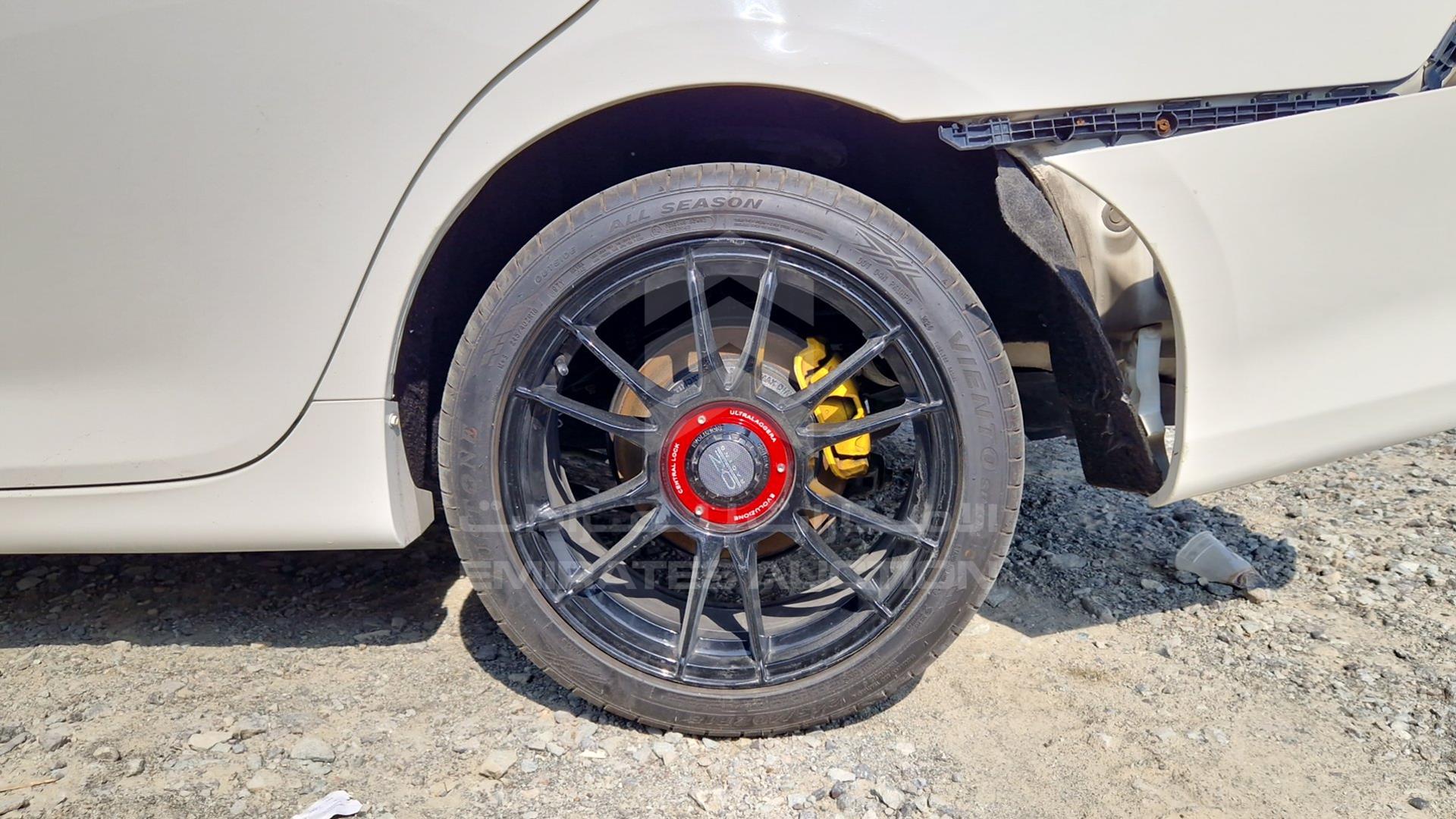 2015 TOYOTA CAMRY VIN: 6T1BF9FK0FX563750