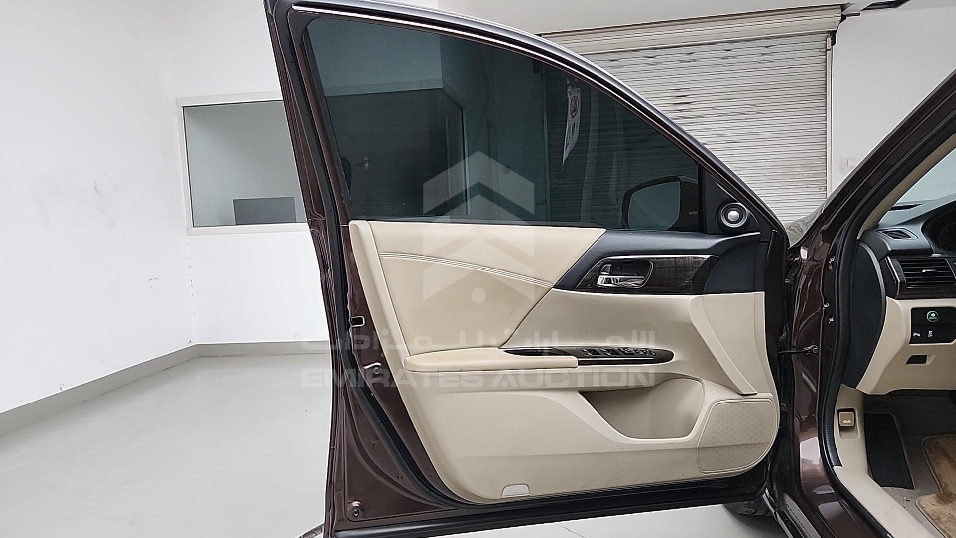 2013 HONDA ACCORD VIN: 1HGCR367XDA600938
