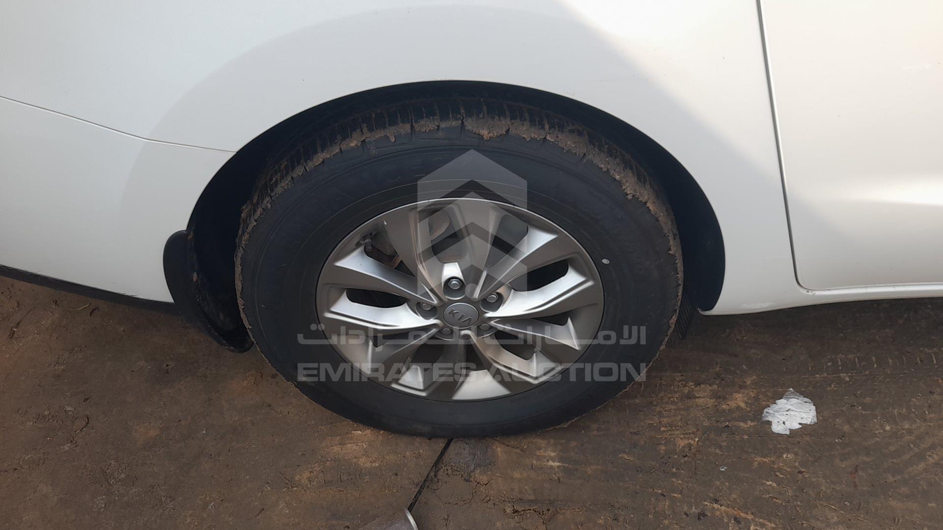 2020 KIA CARNIVAL VIN: KNAMB8121L6645488