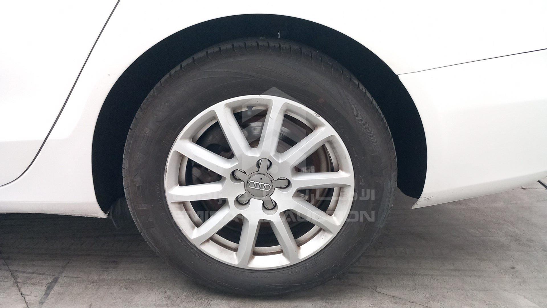 2014 AUDI A4 VIN: WAUACCFL3EN008504