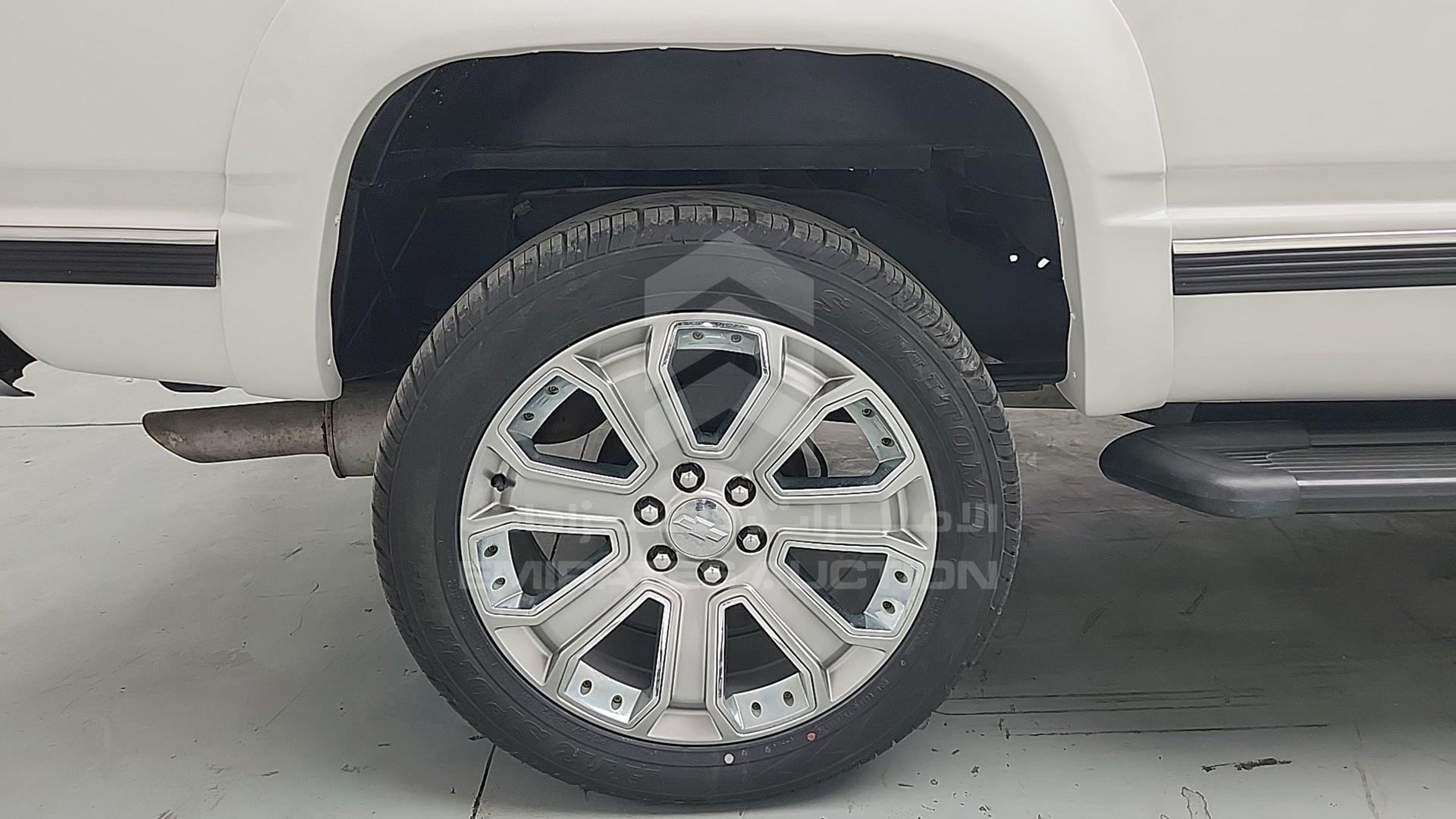 1995 CHEVROLET TAHOE VIN: 1GNEK18K3SJ338881