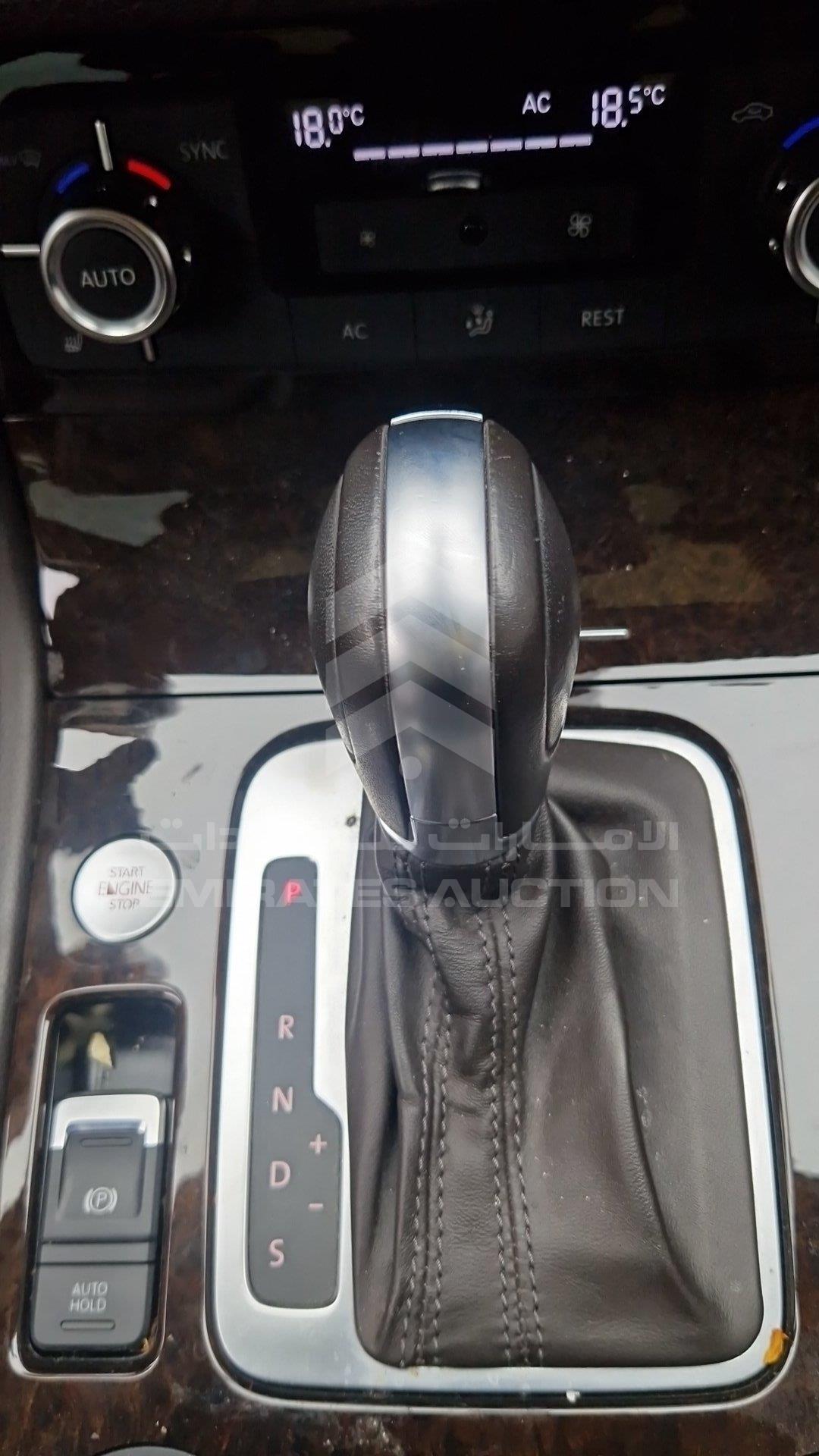 WVGBC37P4CD065642 - 2012 Volkswagen Touareg - #507553