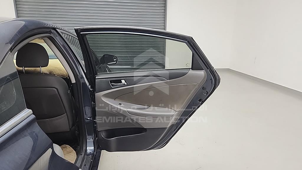5NPEB4AC4BH172148 - 2011 HYUNDAI SONATA - #517690