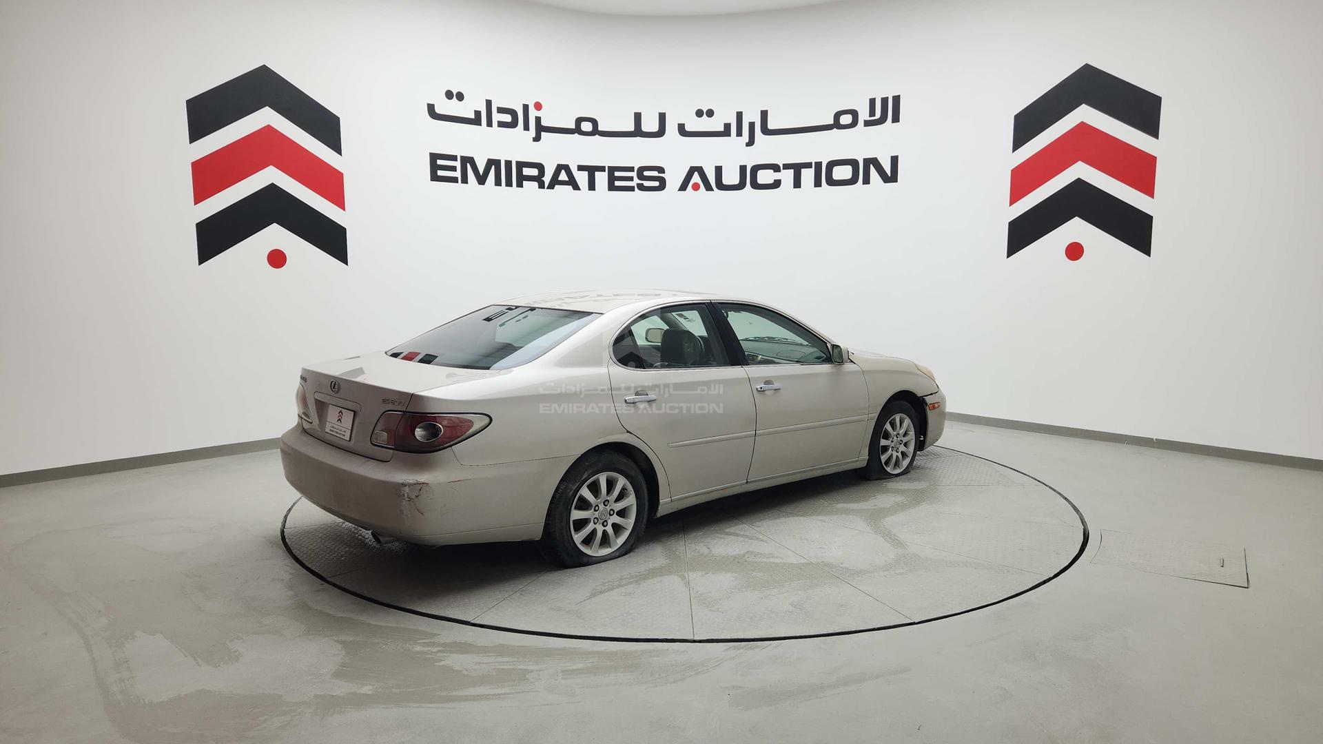 2002 LEXUS ES 300 VIN: JTHBF30G820063242