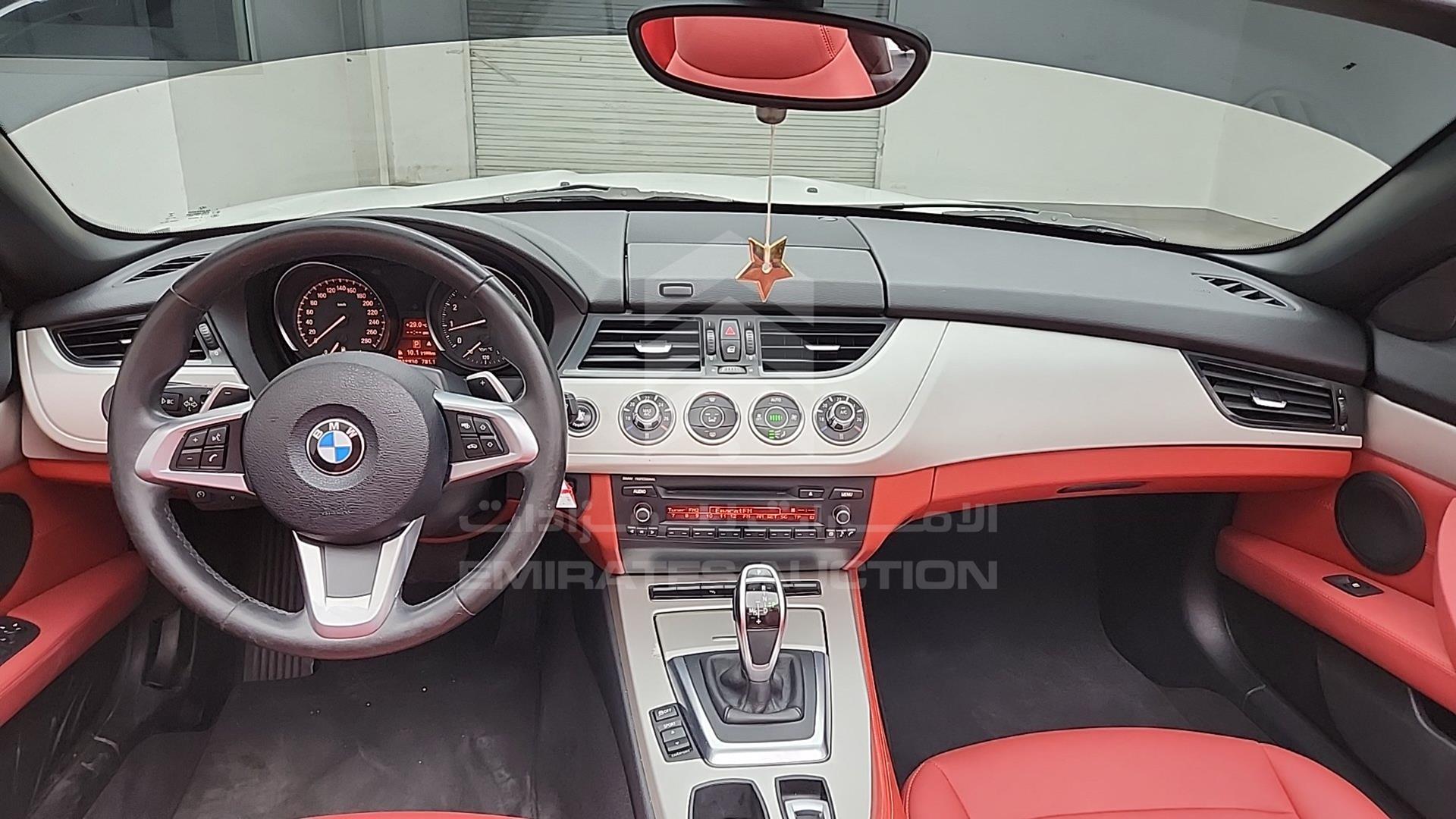 2015 BMW Z4 VIN: WBALL1107FJ664711
