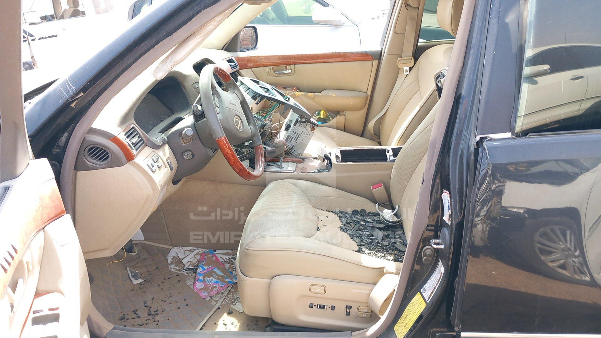 2005 LEXUS LS 430 VIN: JTHBN36F755023033