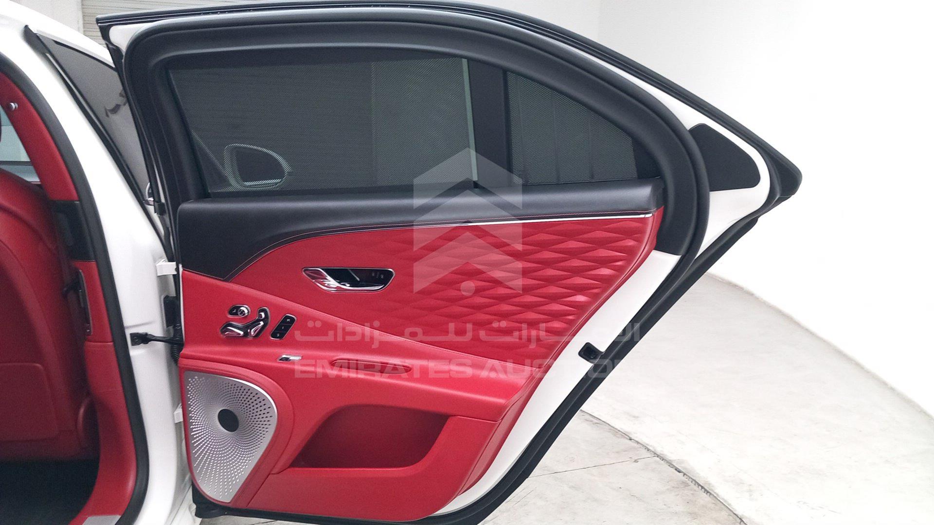 2020 BENTLEY FLYING SPUR VIN: 5CBBA5ZG1LC083849