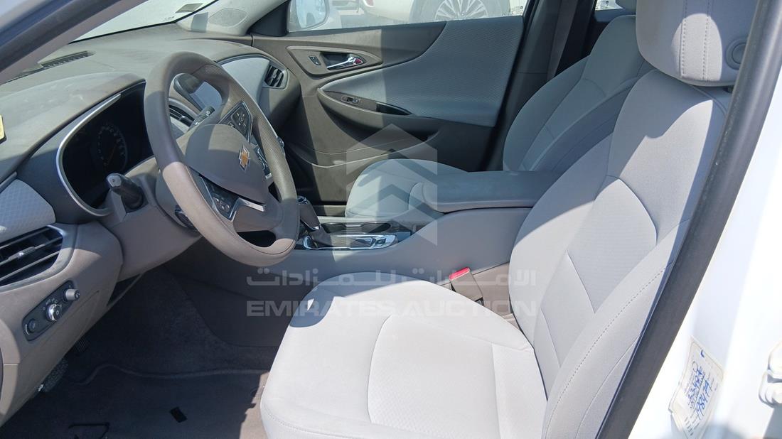 2019 Chevrolet Malibu — Front Left Driver Seat View — Photo 12