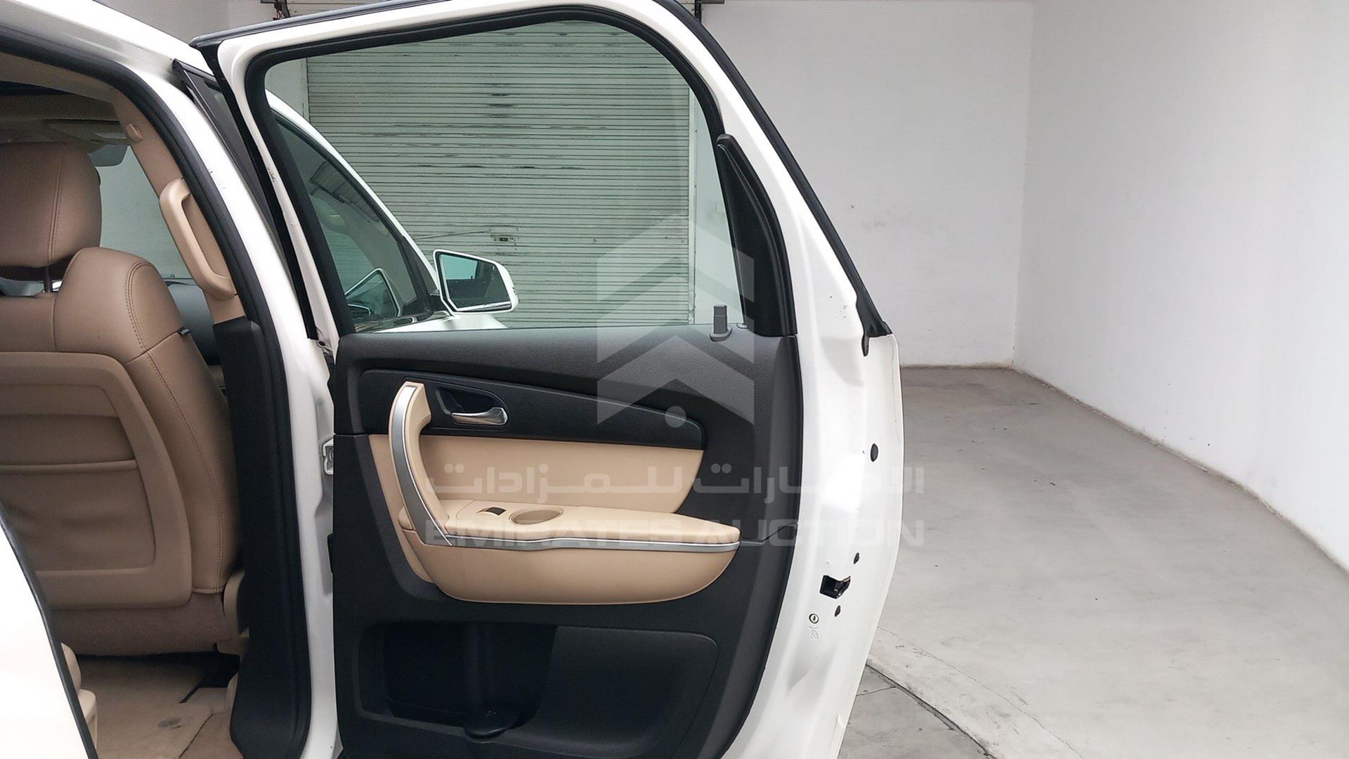 2011 GMC ACADIA VIN: 1GKKV8ED1BJ350307