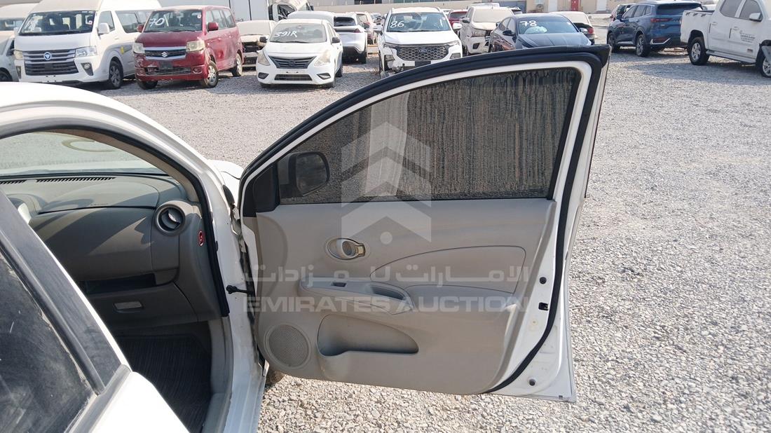 نيسان صني 2018 — الباب الأمامي الأيمن — صورة 25