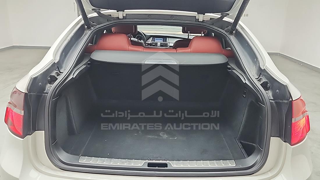 2010 BMW X6 — Trunk Interior View — Photo 20