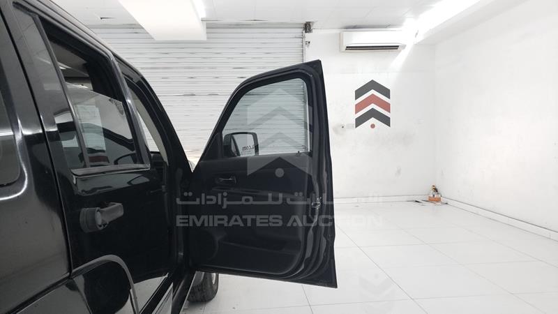 1J4PN2GKXAW148555 Auction: EmiratesAuction Lot: 406545 1J4PN2GKXAW148555 Jeep Cherokee 2010 BLACK Photo 28