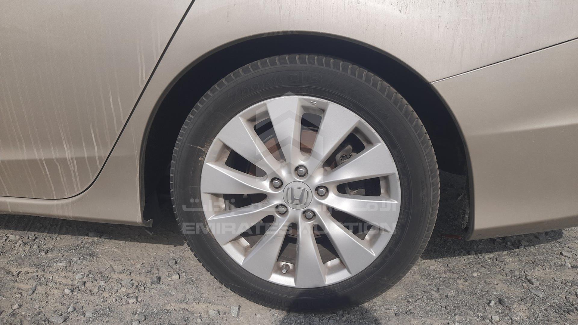 2013 HONDA ACCORD VIN: 1HGCR2637DA612178