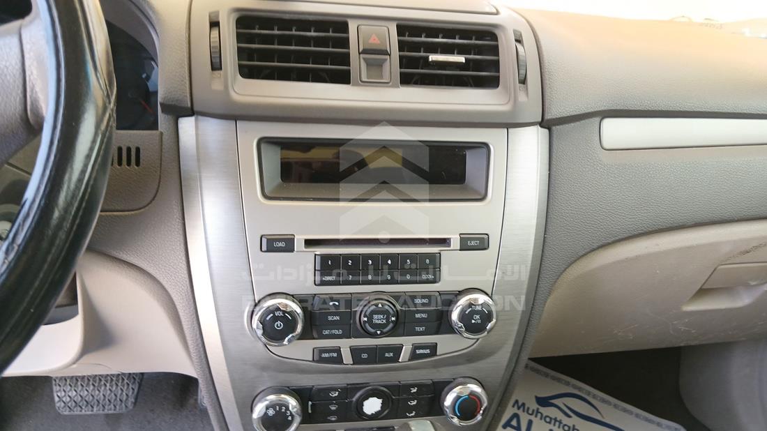 2012 Ford Fusion — Entertainment Systems & Camera Monitor & Navigation — Photo 16