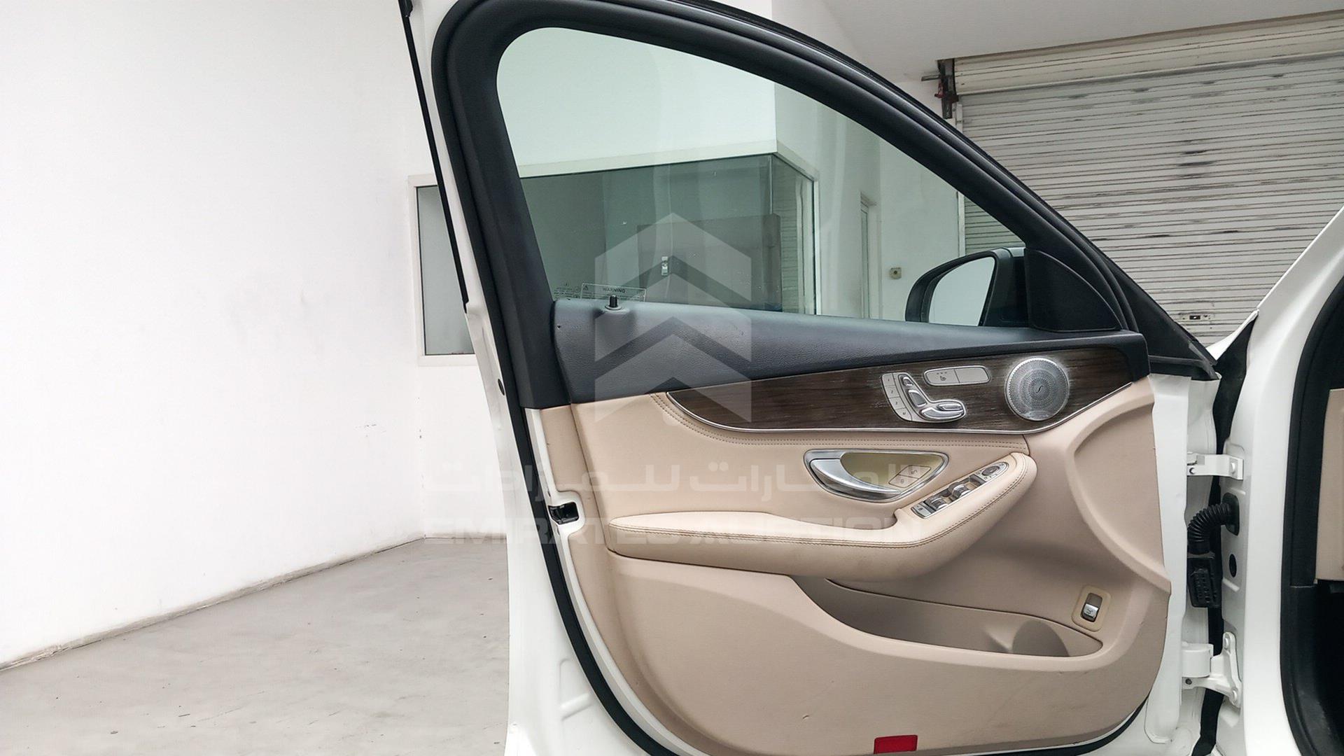 2019 MERCEDES C 300 VIN: 55SWF8DBXKU309836