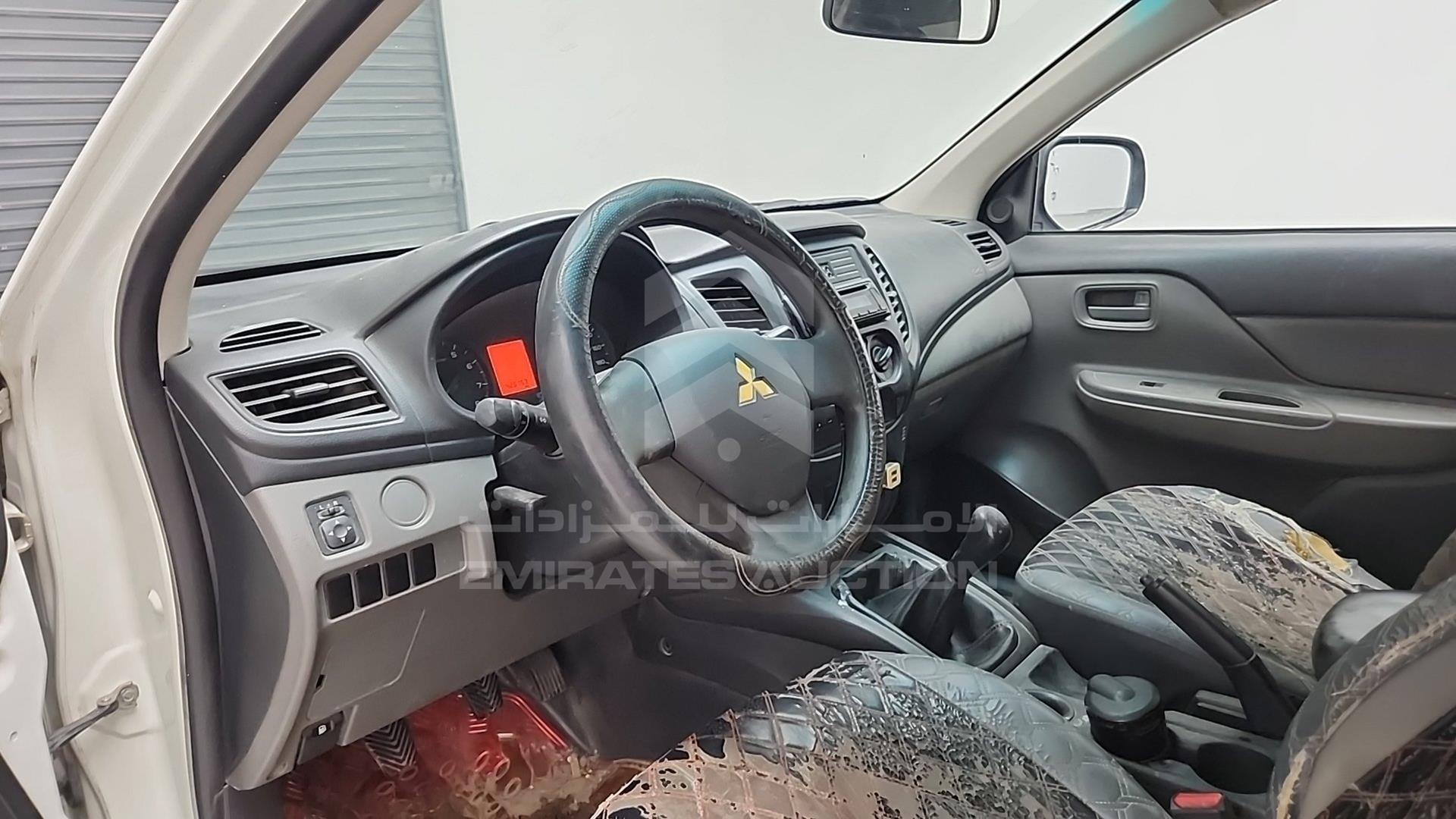 2016 MITSUBISHI L 200 VIN: MMBJNKJ40GH006158