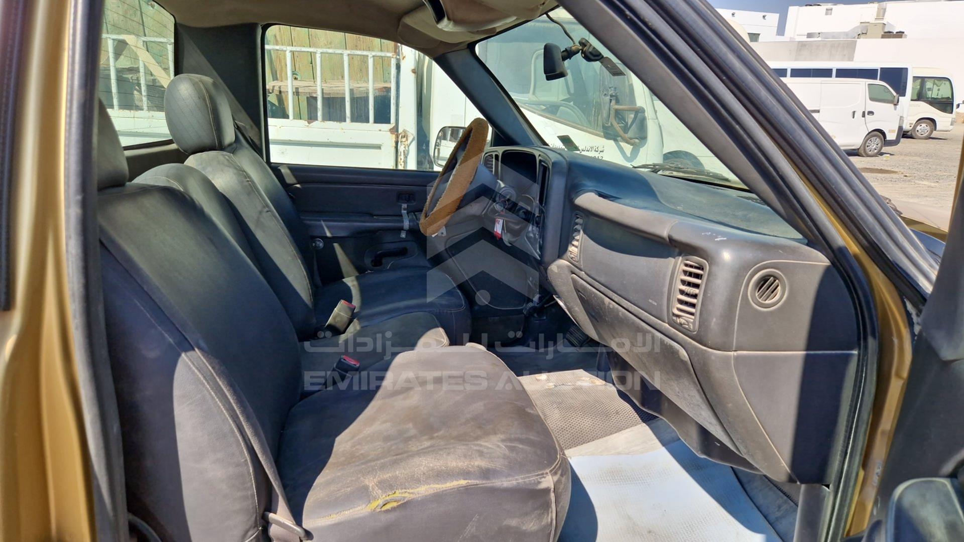 2004 CHEVROLET SILVERADO VIN: 1GBJC34234E260883