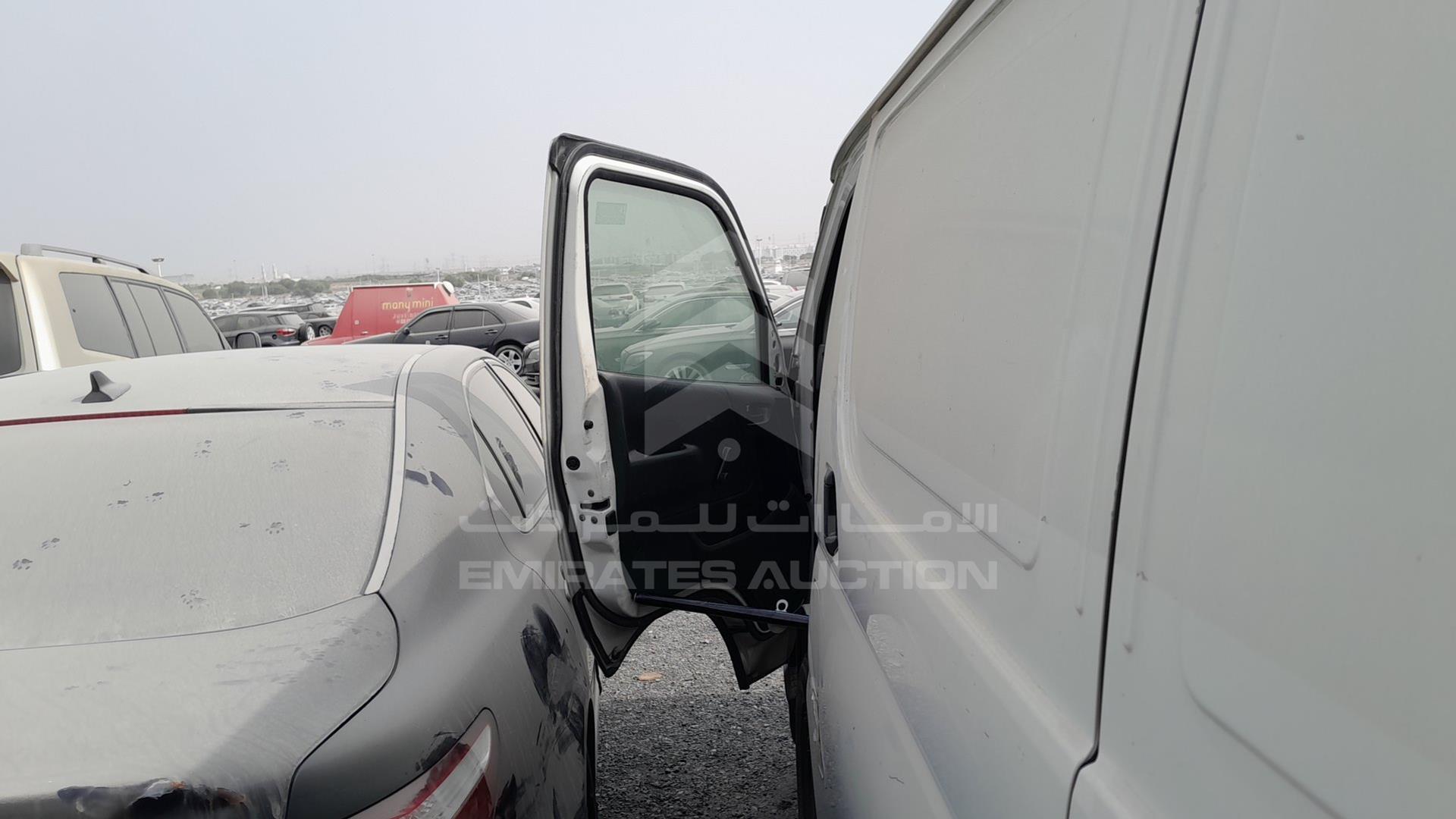 2011 TOYOTA HIACE VIN: JTFHX02P0B0055986
