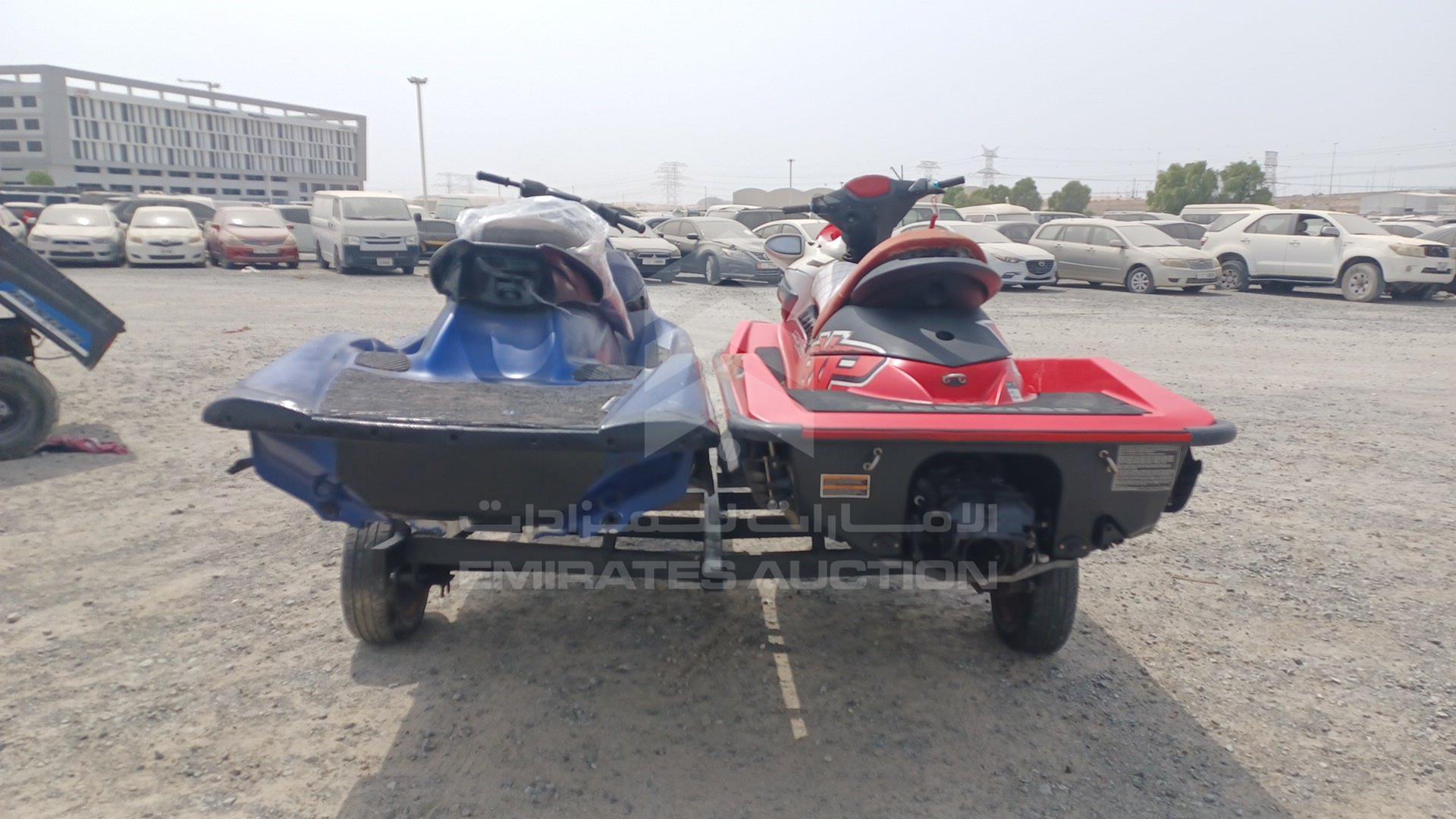 0 JET SKI + TROLLEY YAMAHA VIN: USYAMA3042L809