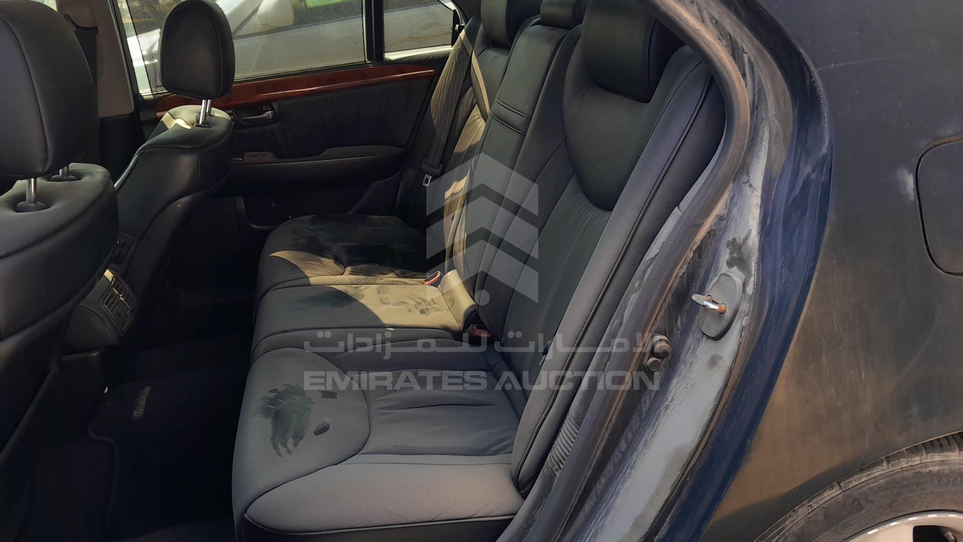 2004 LEXUS LS 430 VIN: JTHBN36F240164006