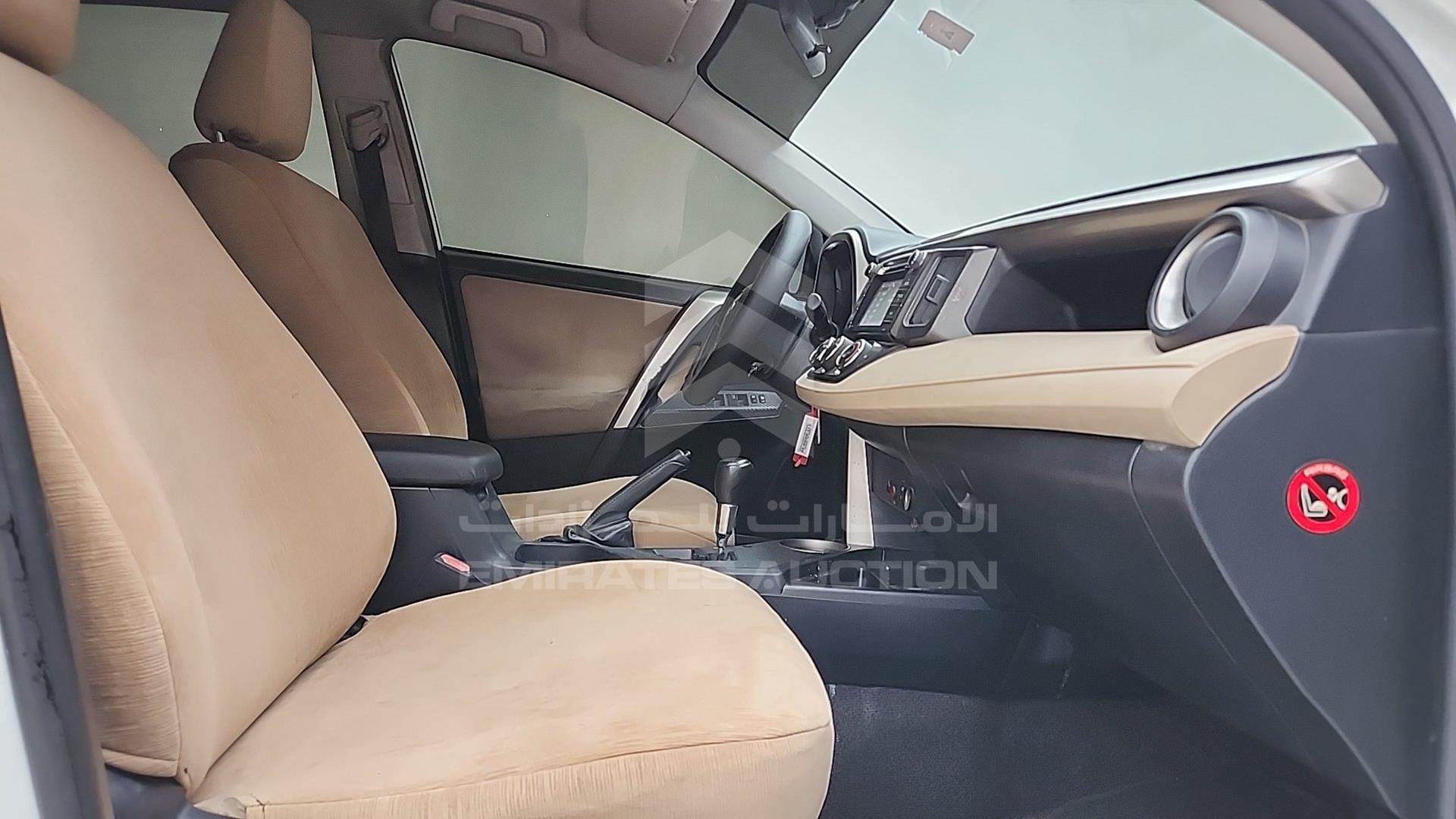 2014 TOYOTA RAV-4 VIN: JTMBF9EV3ED074934