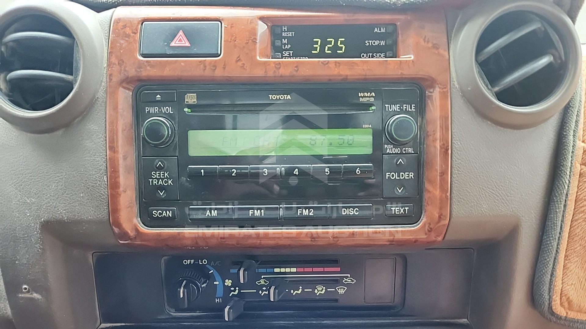 2012 TOYOTA LAND CRUISER VIN: JTFLU73J3C4522897