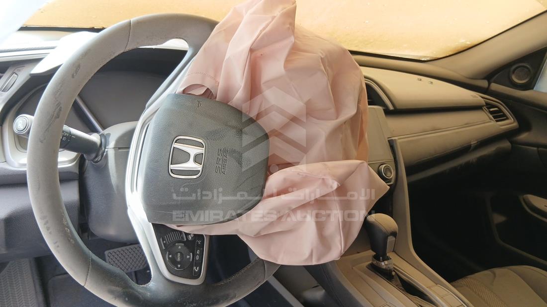 هوندا سيفيك 2018 — زاوية الواجهة الكاملة — صورة 15