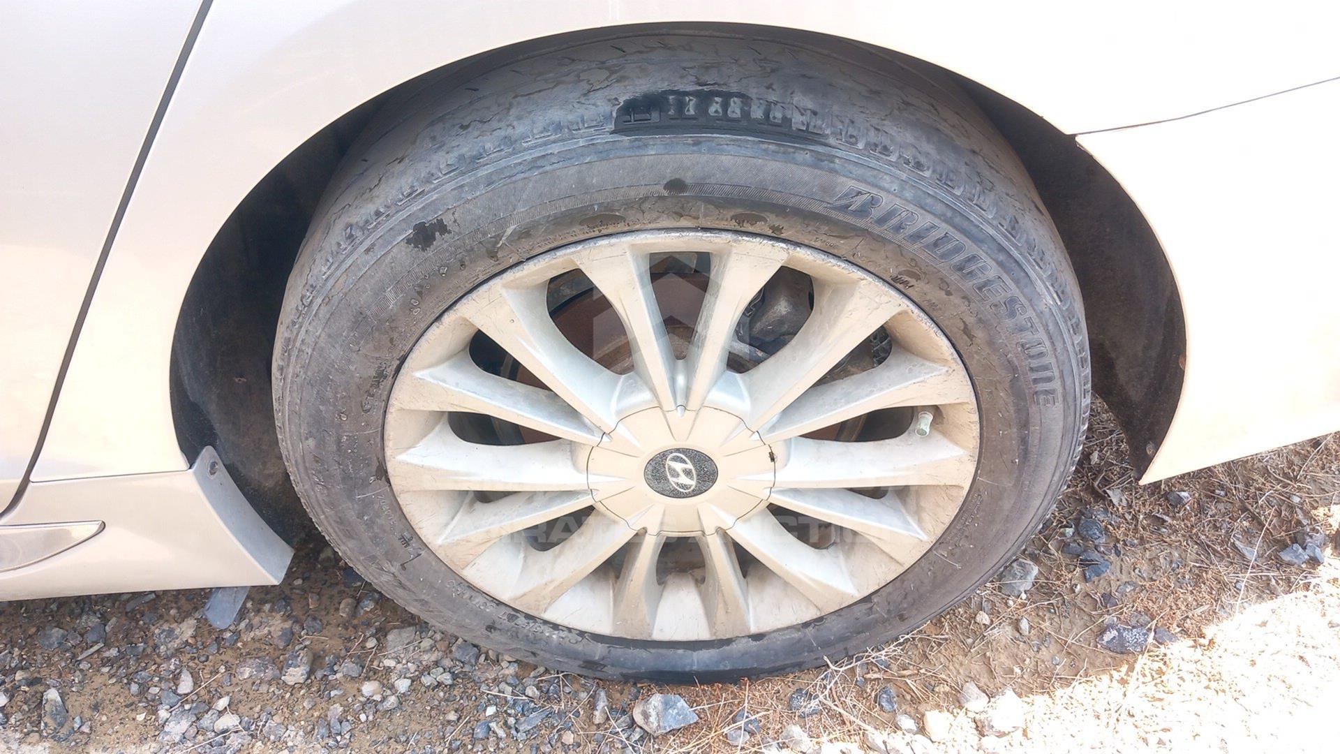 2015 HYUNDAI SONATA VIN: 5NPE34AFXFH071127