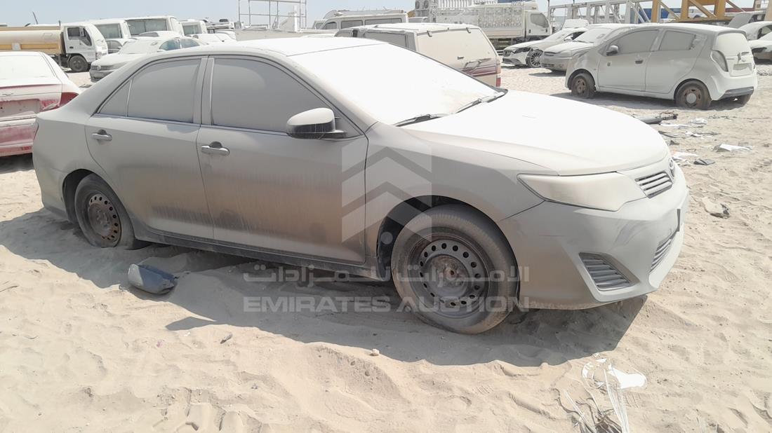 2013 Toyota Camry — Front Right Angle — Photo 9