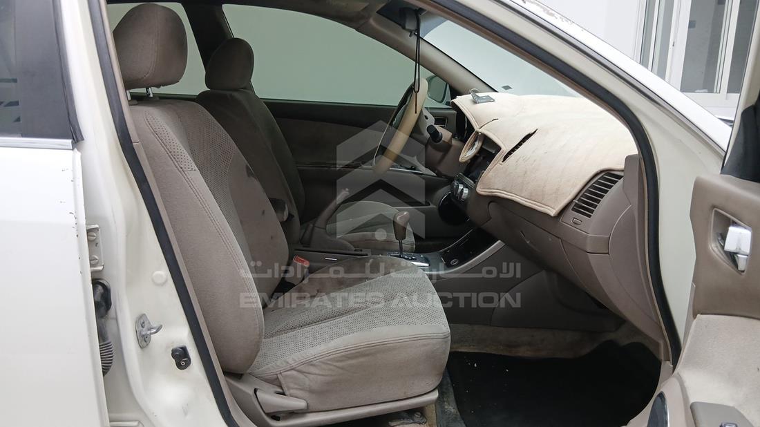 نيسان التيما 2005 — زاوية الراكب الأمامي للمقعد — صورة 22