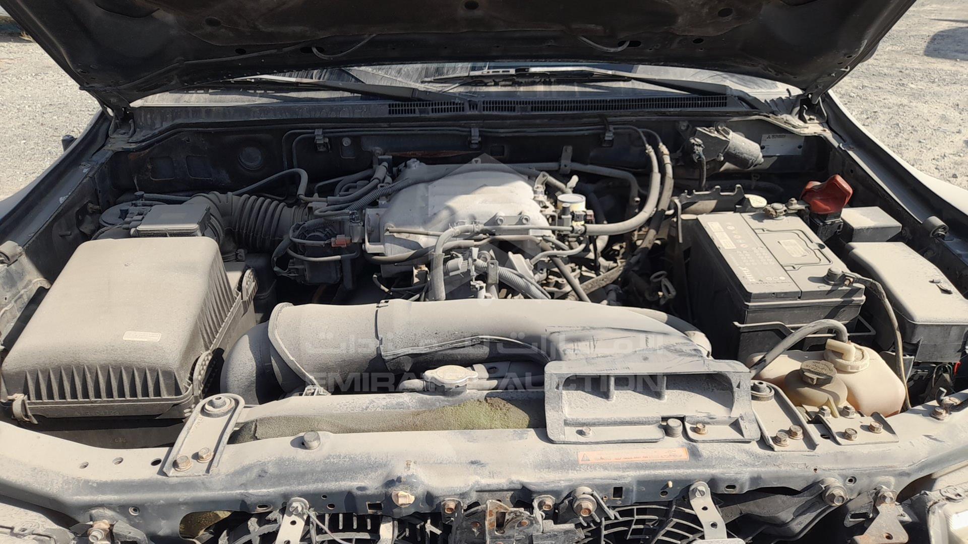 2005 MITSUBISHI PAJERO VIN: JMYMYV67W5J705237