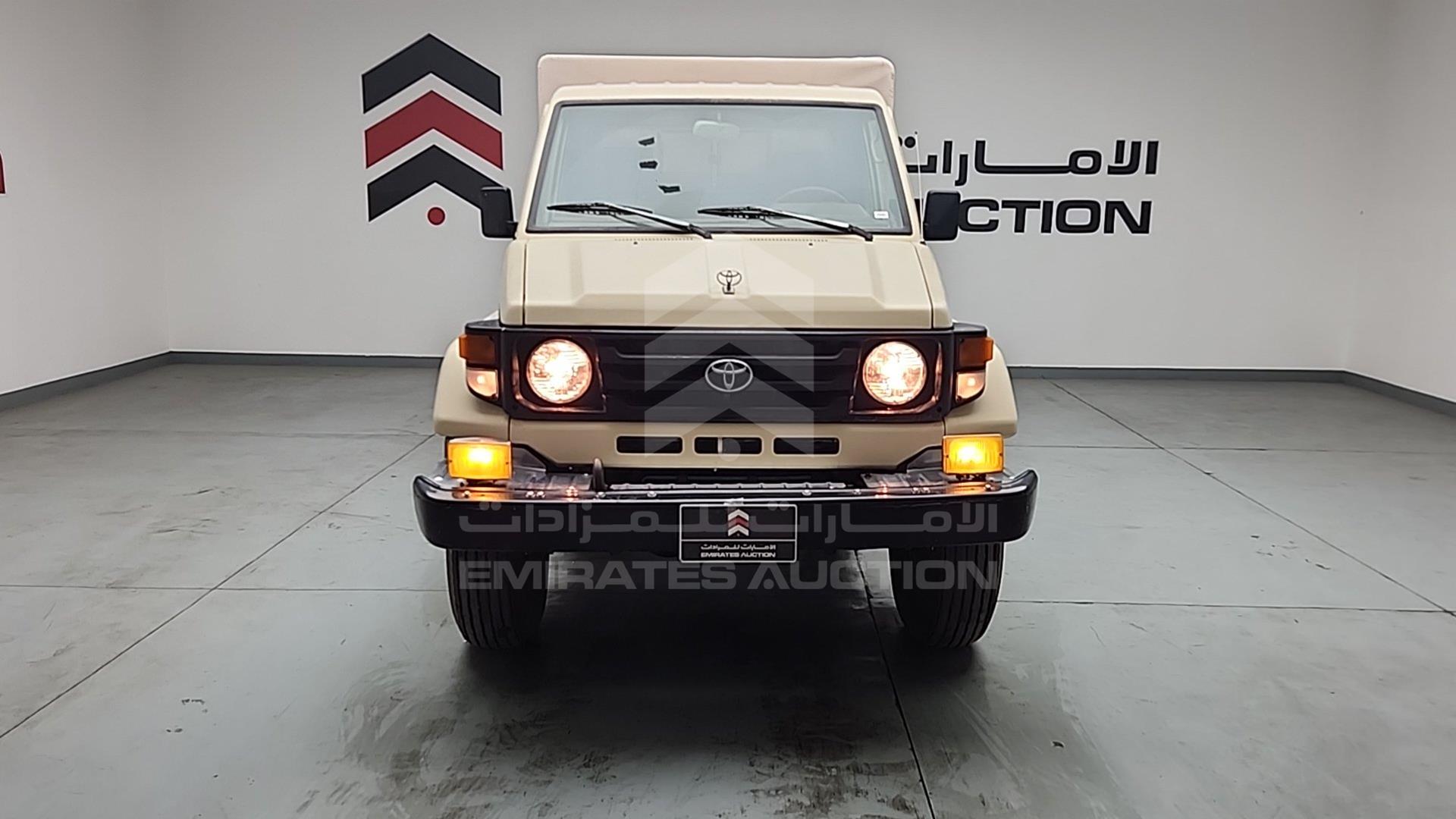 2000 TOYOTA LAND CRUISER VIN: JTFLJ71JXY8000683
