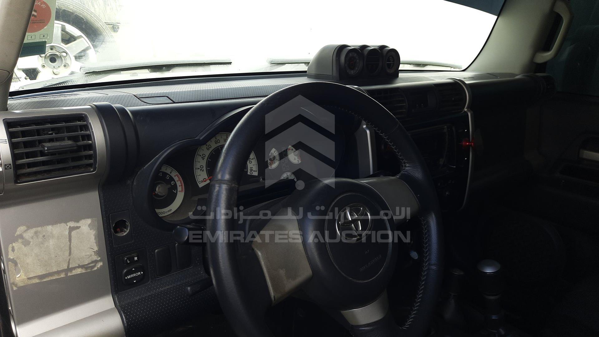 2014 TOYOTA FJ CRUISER VIN: JTEBU11F3EK194567