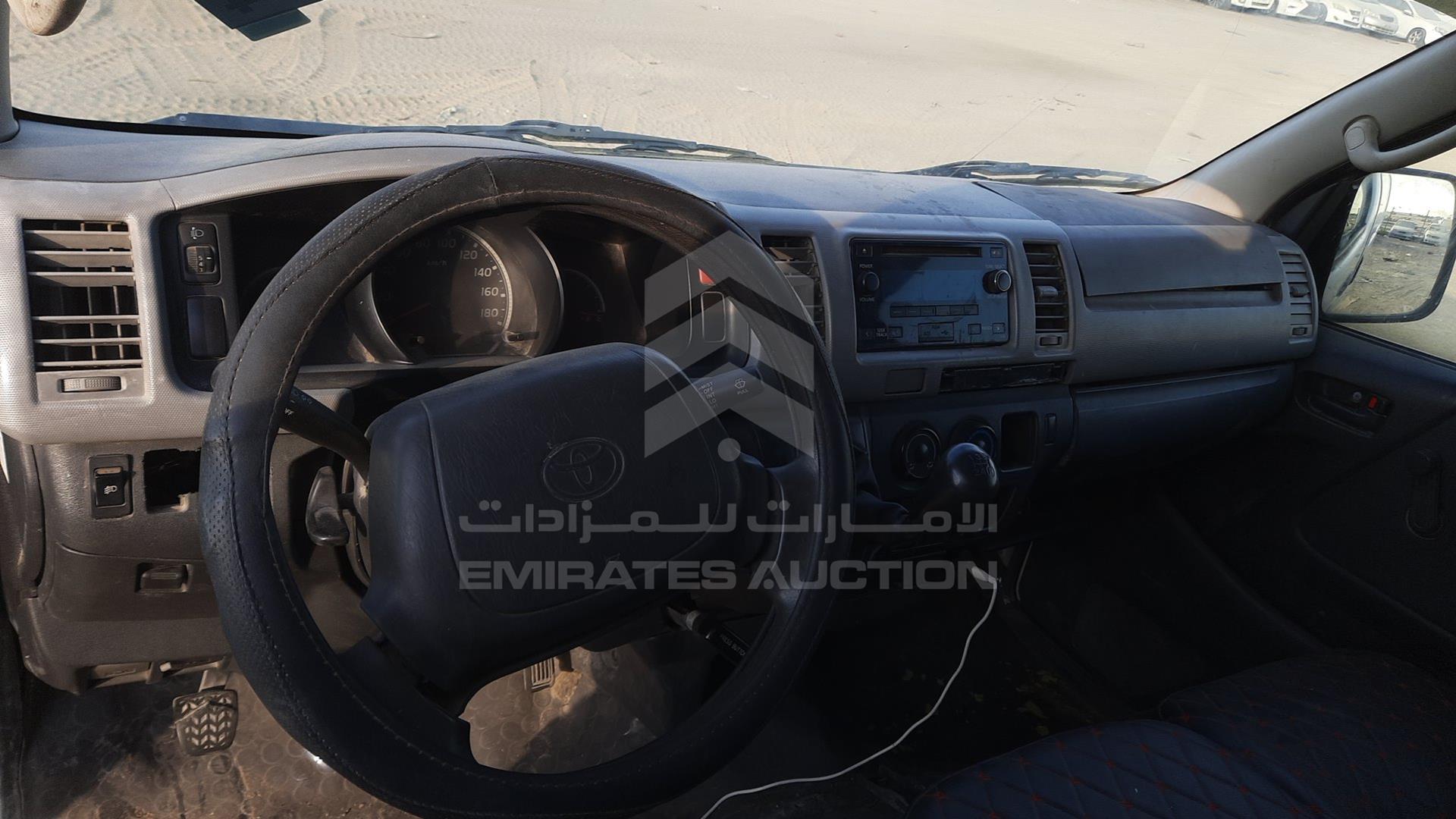 2006 TOYOTA HIACE VIN: JTFHX02PX60010799