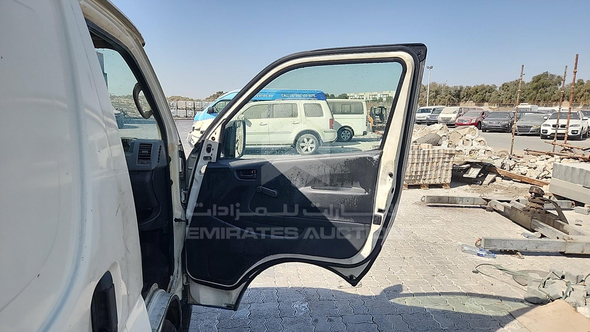 2009 TOYOTA HIACE VIN: JTFHX02P190043646