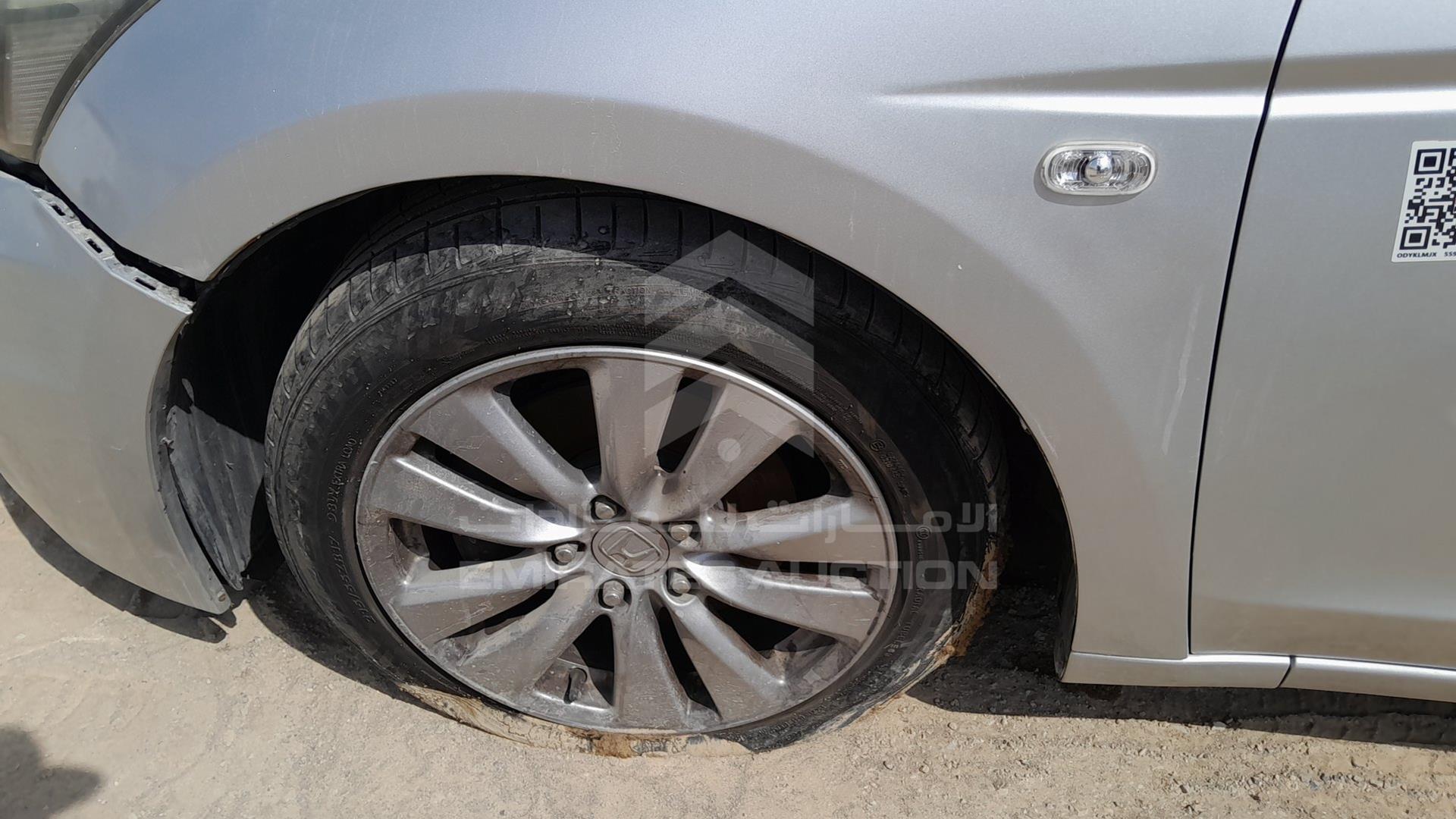2011 HONDA ACCORD VIN: JHMCP2670BC201388
