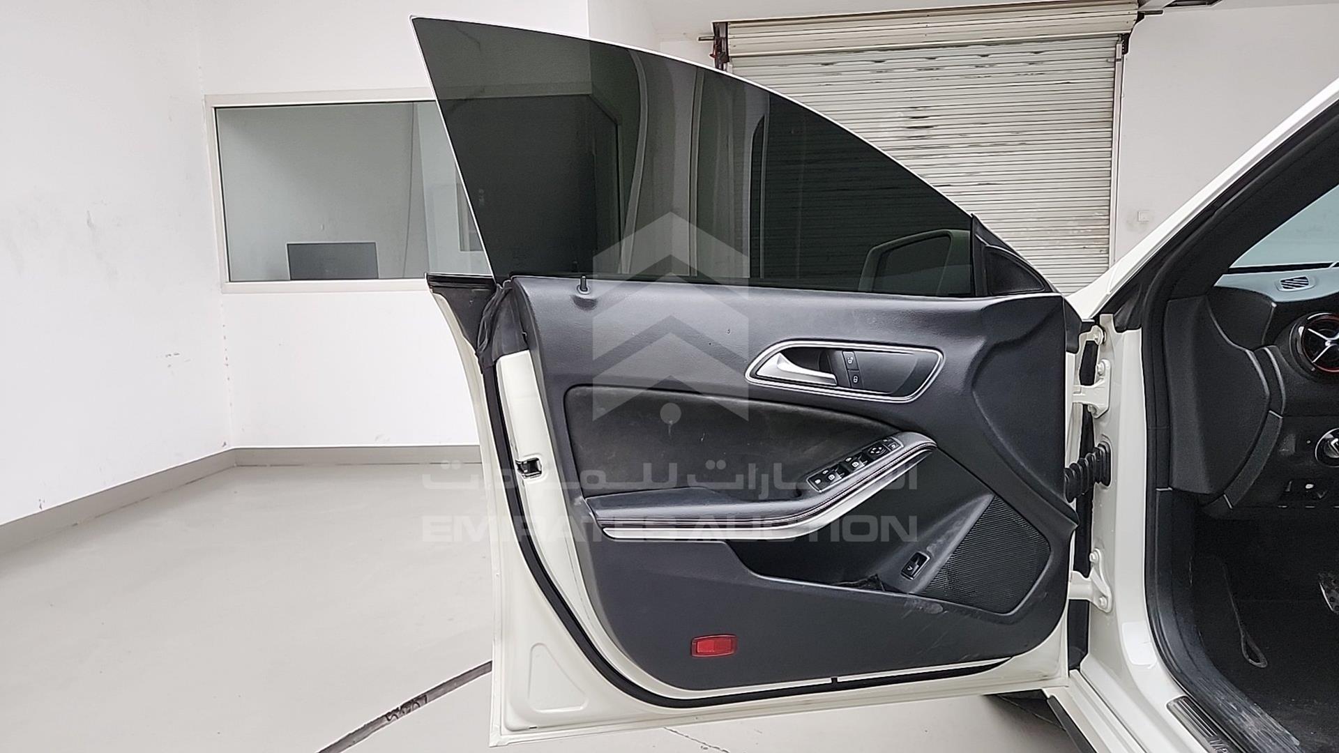 2015 MERCEDES CLA 250 VIN: WDDSJ4GB7FN183581