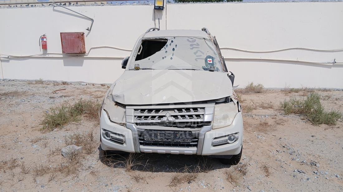 2017 Mitsubishi Pajero — Full Front View — Photo 1