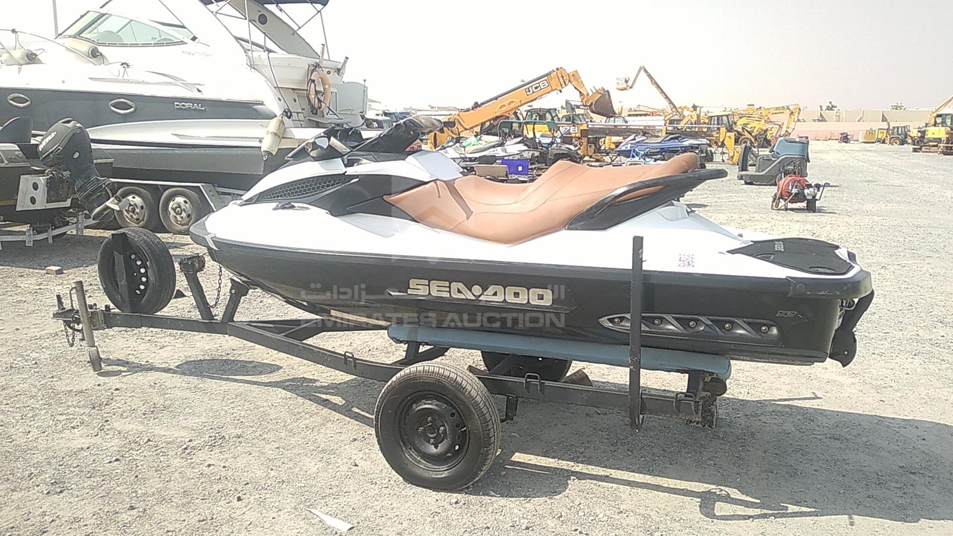 2013 JET SKI + TROLLEY SEA DOO VIN: CAYDV10776C313