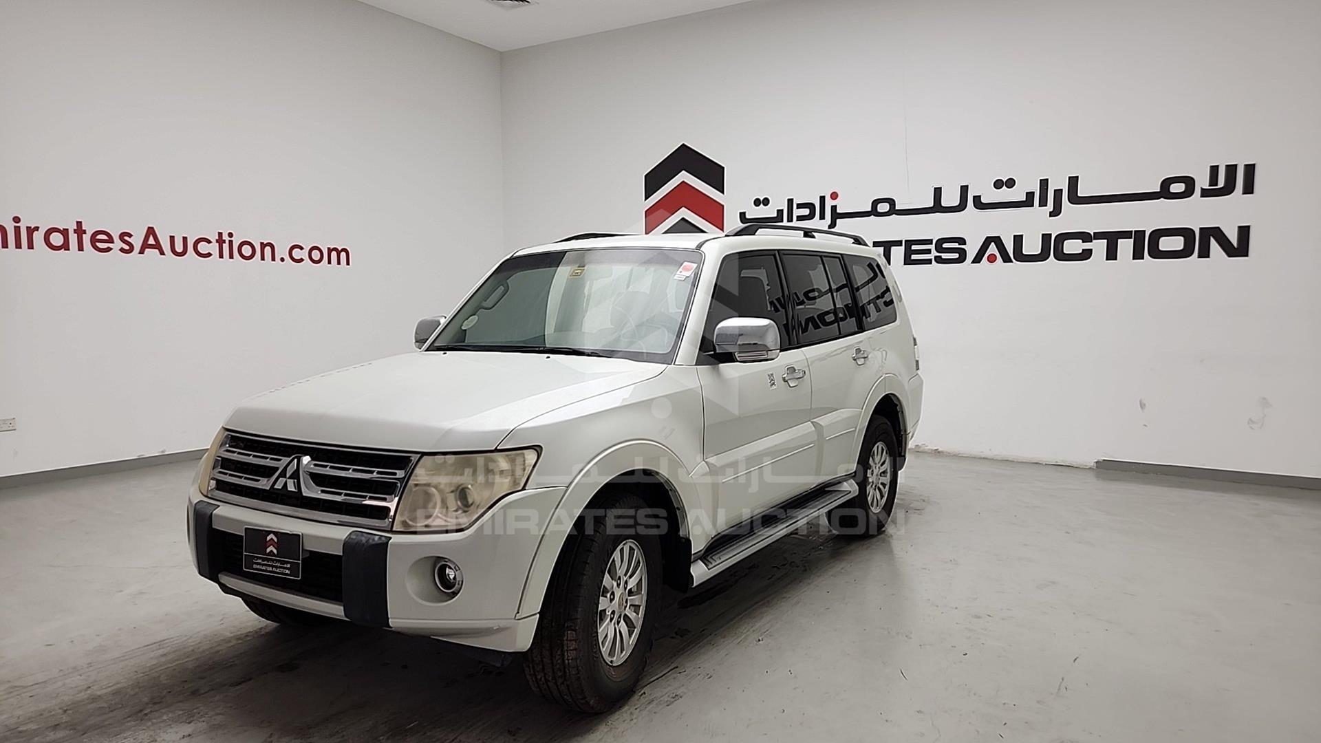 2010 MITSUBISHI PAJERO VIN: JMYLRV95WAJ702893