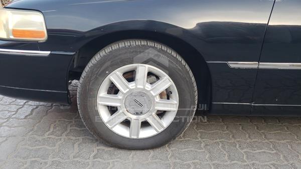 Lincoln Town 2008 2L1FM88W38X657567 Image 28