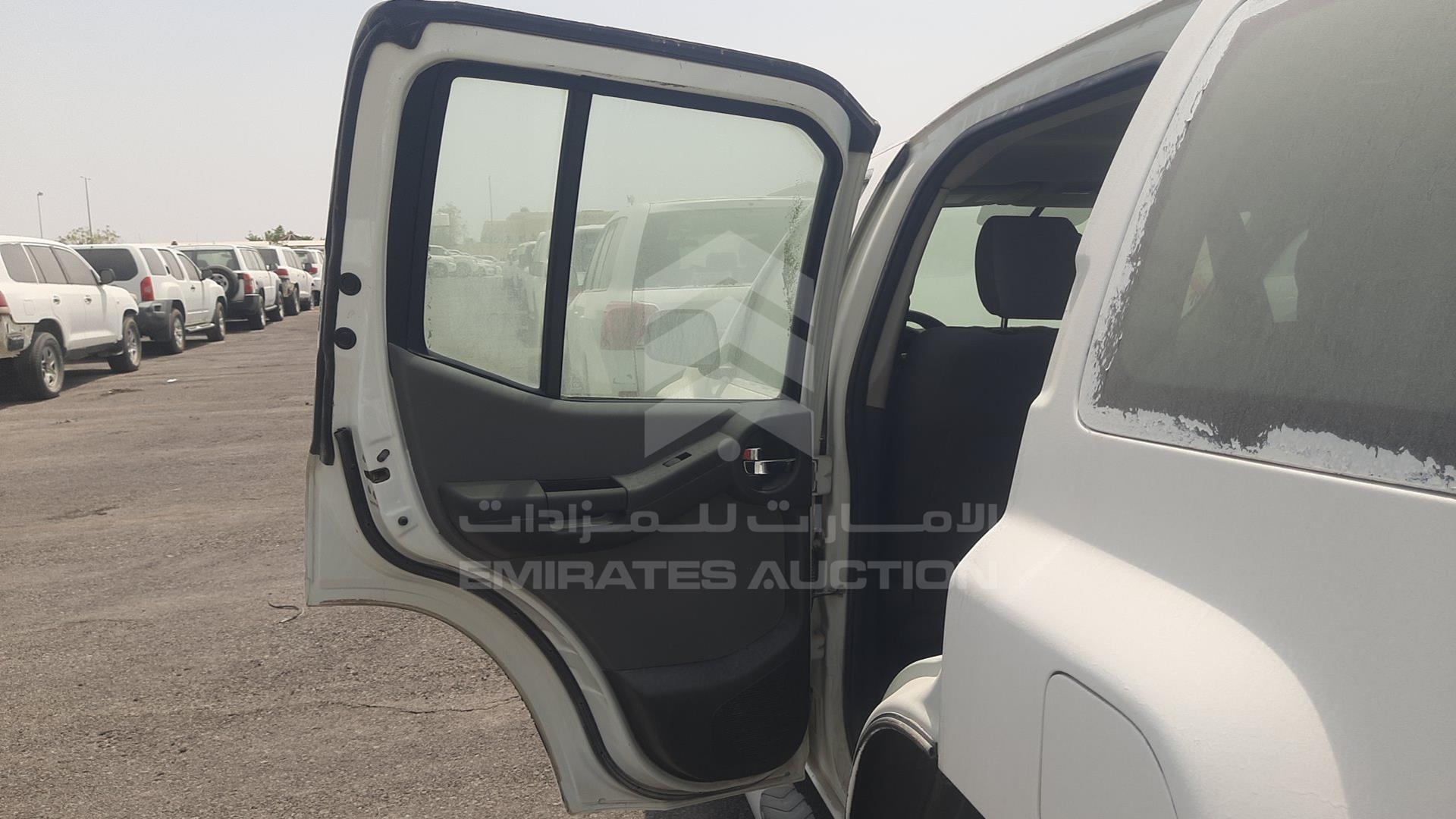 2014 NISSAN XTERRA VIN: 5N1AN0N69EN800286