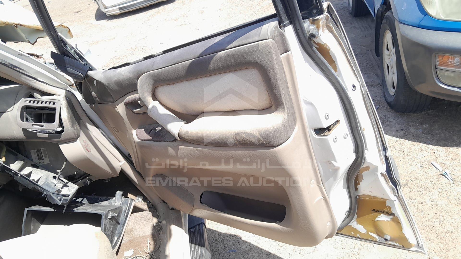 2000 TOYOTA LAND CRUISER VIN: JT3HT05J6Y0118470