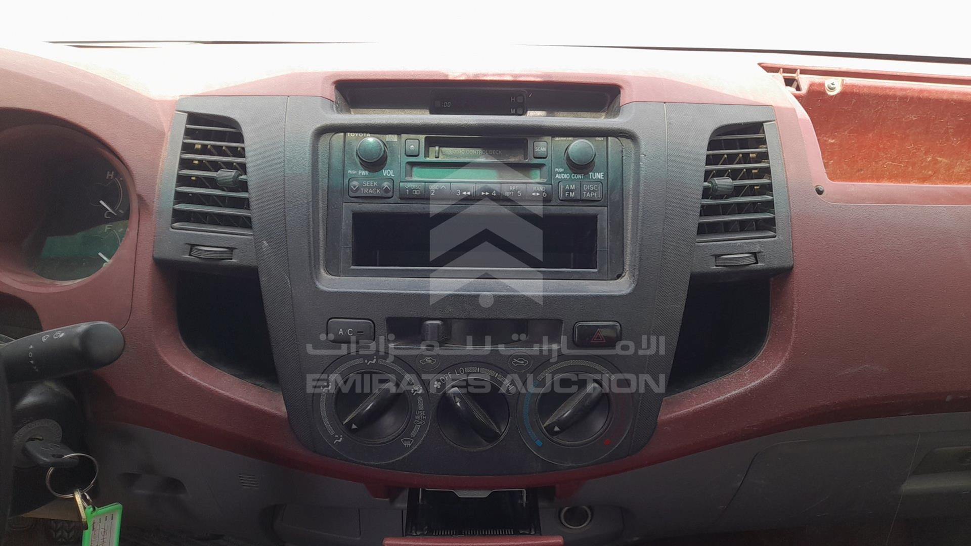2010 TOYOTA HILUX VIN: MR0FX22G0A1035615