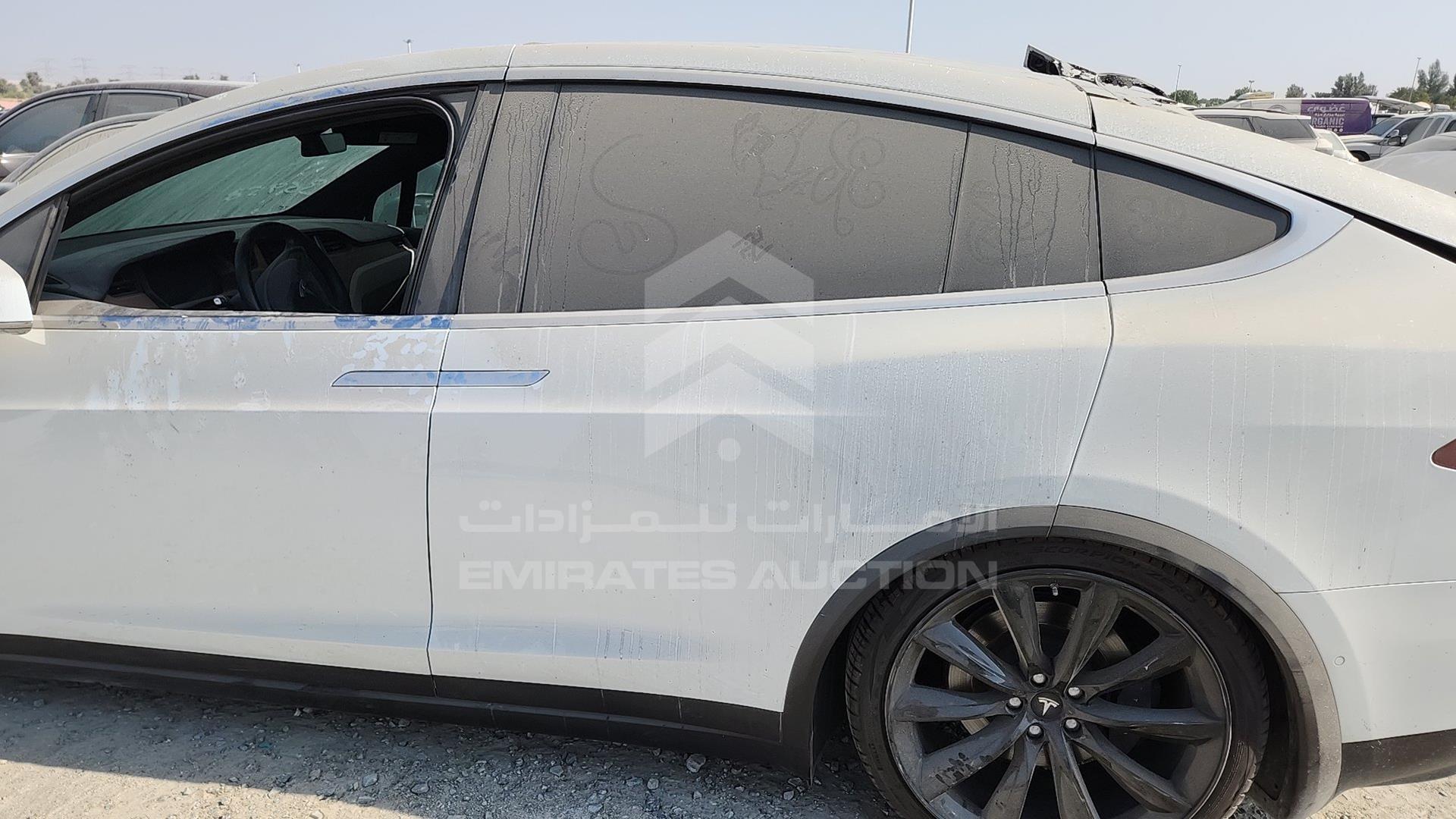 2020 TESLA MODEL X VIN: 5YJXCCE27LF216354
