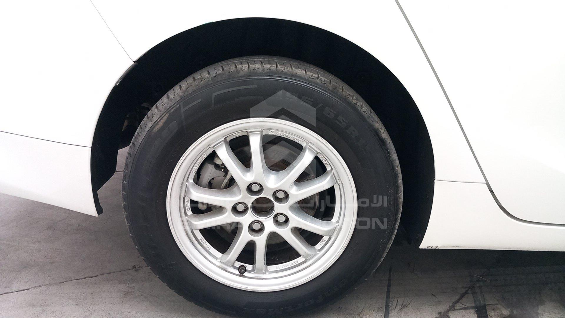 2018 TOYOTA PRIUS VIN: JTDKB3FU3J3589687