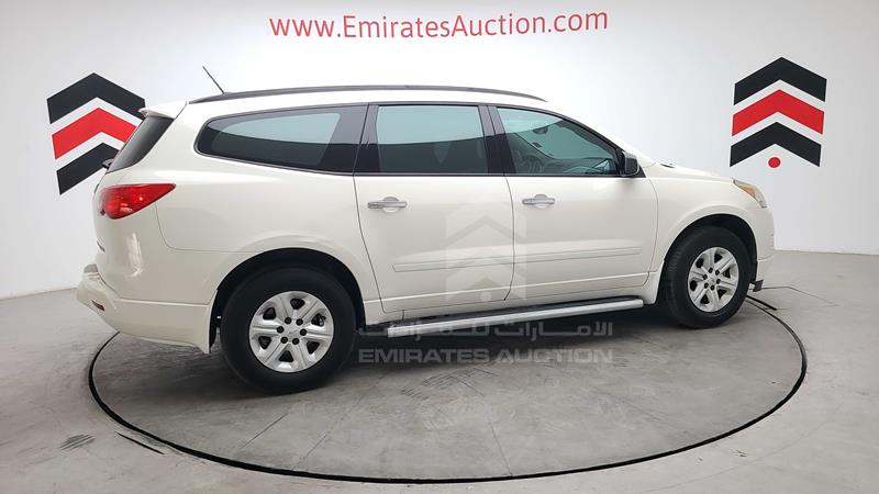 1GNKR8ED9CJ235432 Auction: EmiratesAuction Lot: 413741 1GNKR8ED9CJ235432 Chevrolet Traverse 2012 WHITE Photo 40